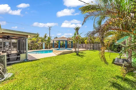 614 SE Flamingo Avenue Stuart FL 34996