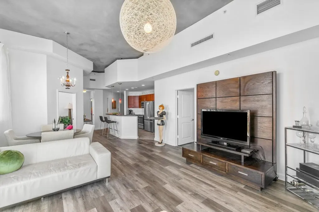 300 S Australian Avenue West Palm Beach FL 33401