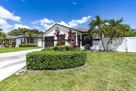 5661 Boynton Bay Circle Boynton Beach FL 33437