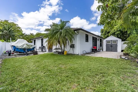 5661 Boynton Bay Circle Boynton Beach FL 33437