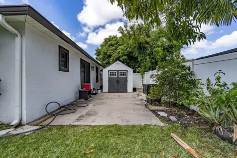 5661 Boynton Bay Circle Boynton Beach FL 33437