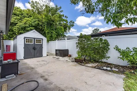 5661 Boynton Bay Circle Boynton Beach FL 33437