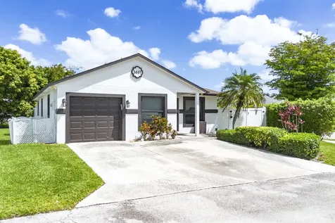 5661 Boynton Bay Circle Boynton Beach FL 33437