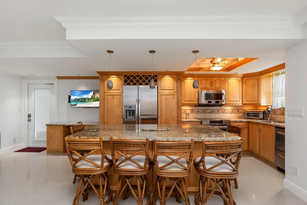 2731 NE 14th Street Causeway Pompano Beach FL 33062