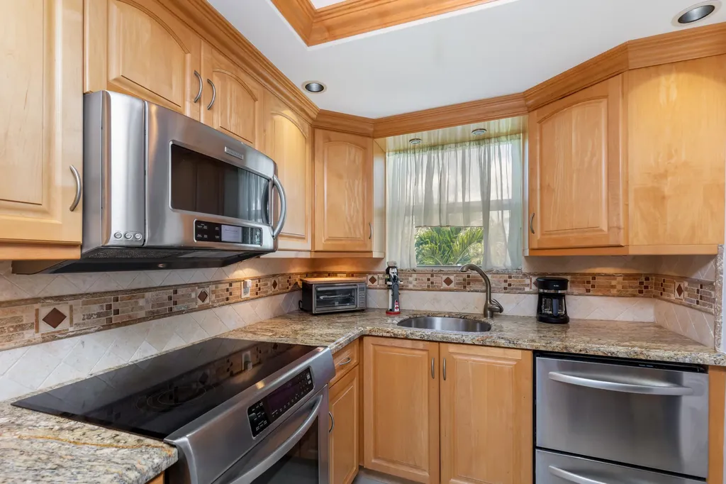 2731 NE 14th Street Causeway Pompano Beach FL 33062