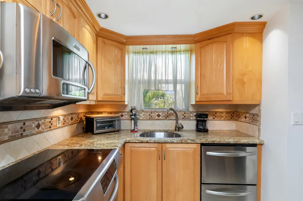 2731 NE 14th Street Causeway Pompano Beach FL 33062