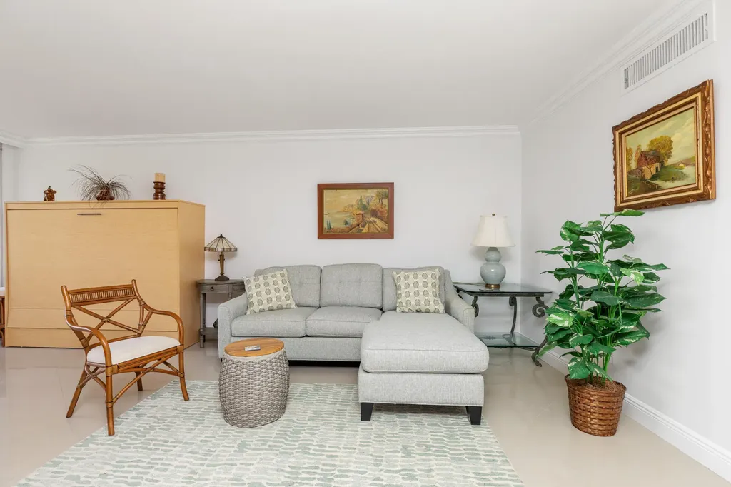 2731 NE 14th Street Causeway Pompano Beach FL 33062