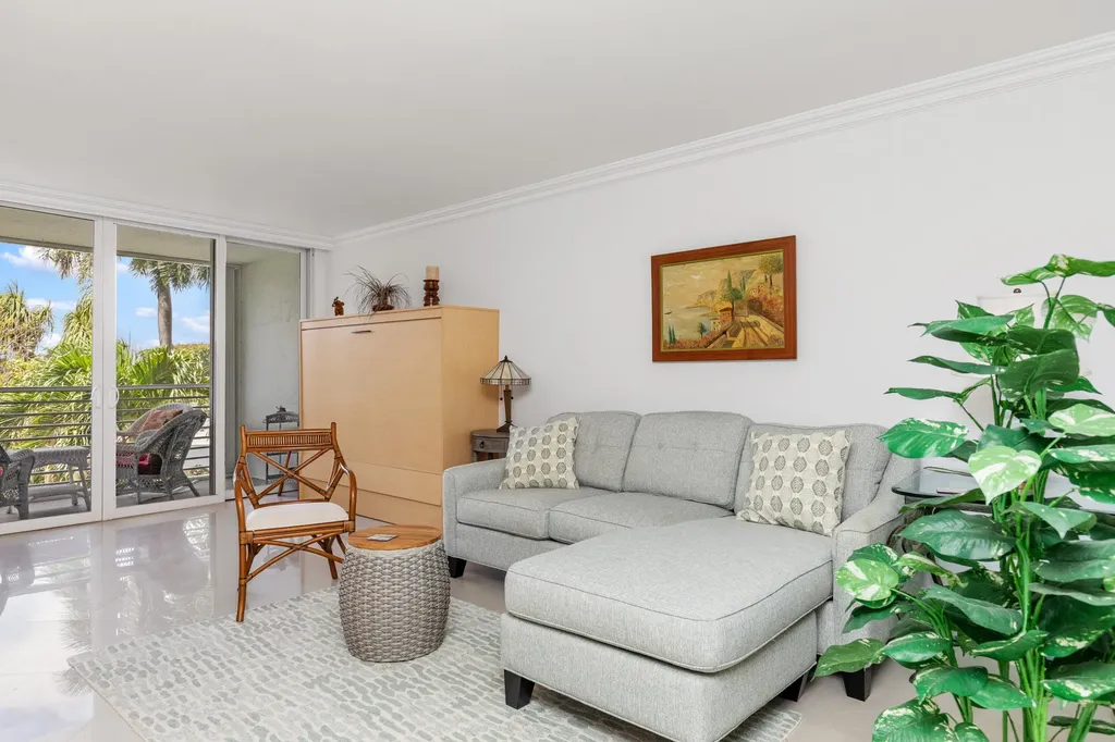 2731 NE 14th Street Causeway Pompano Beach FL 33062
