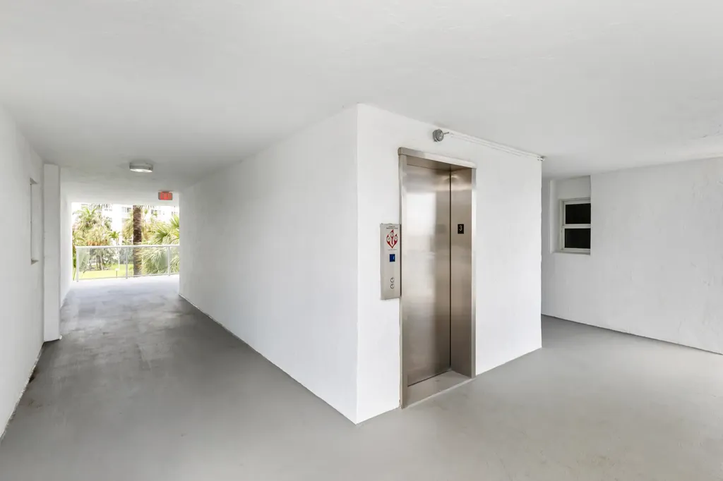 2731 NE 14th Street Causeway Pompano Beach FL 33062