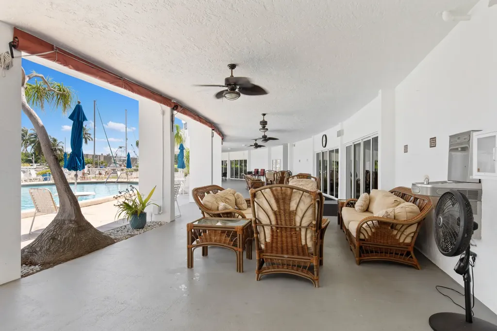 2731 NE 14th Street Causeway Pompano Beach FL 33062