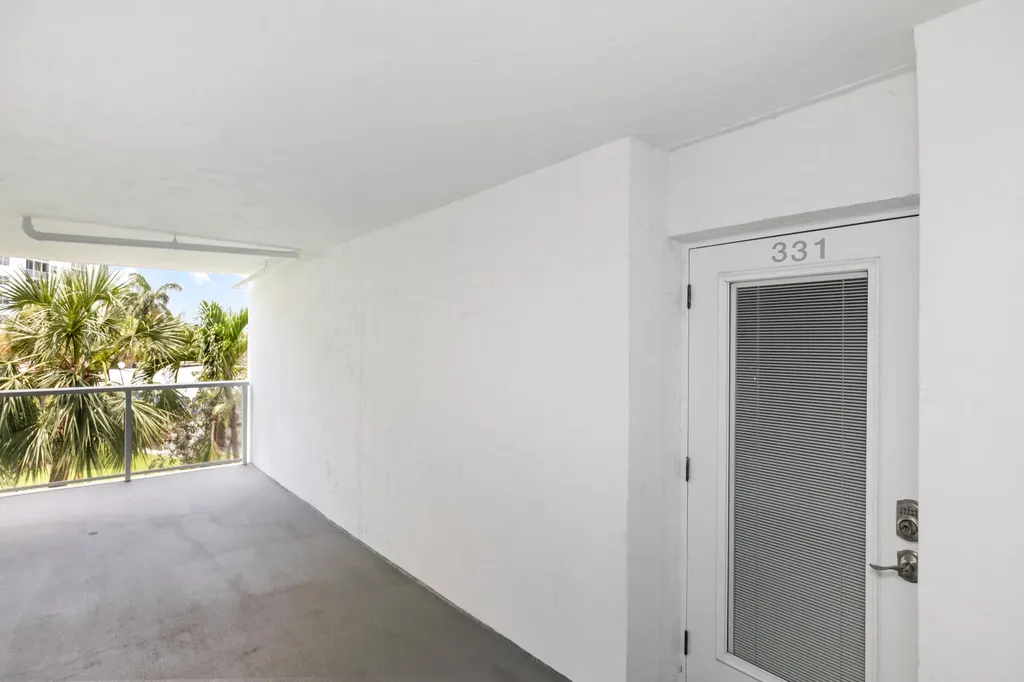 2731 NE 14th Street Causeway Pompano Beach FL 33062