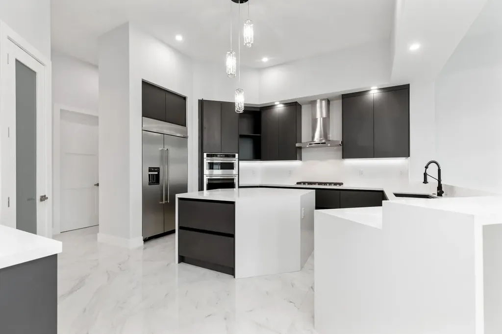 11000 SW 30th Court Davie FL 33328