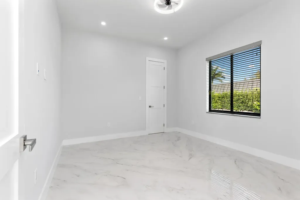 11000 SW 30th Court Davie FL 33328