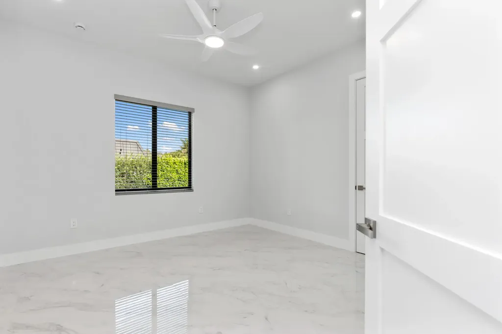 11000 SW 30th Court Davie FL 33328