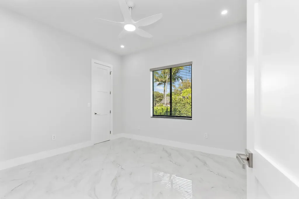 11000 SW 30th Court Davie FL 33328