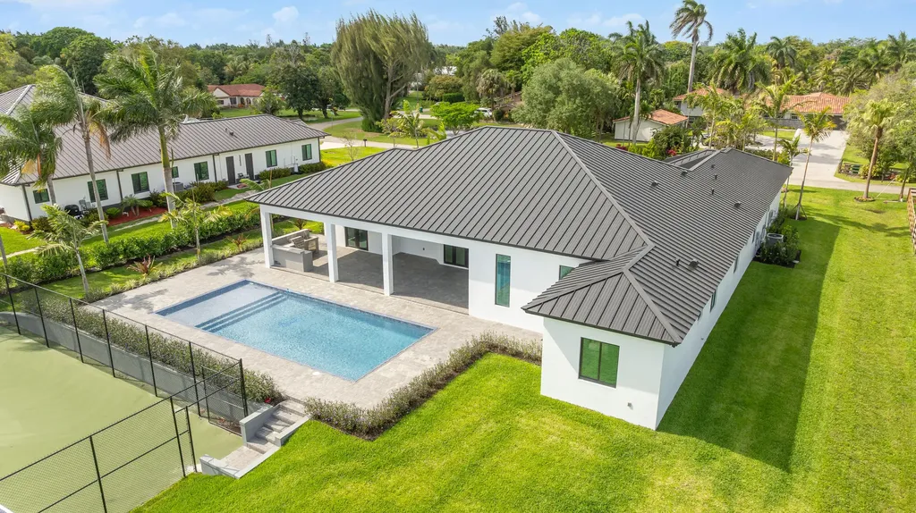11000 SW 30th Court Davie FL 33328