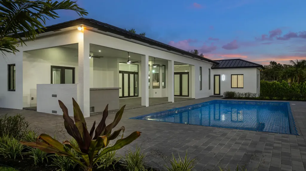 11000 SW 30th Court Davie FL 33328