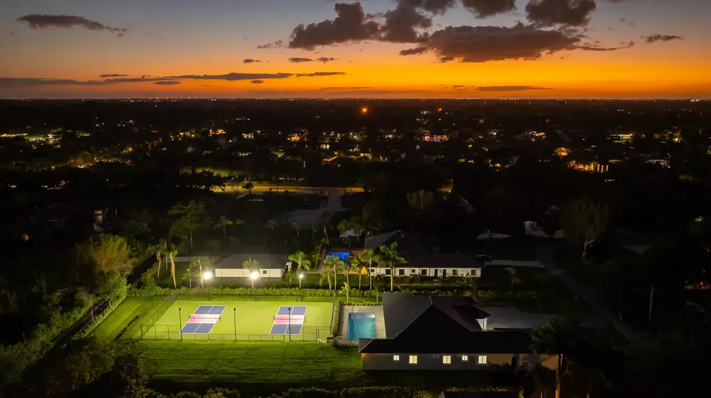 11000 SW 30th Court Davie FL 33328