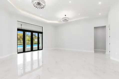 11000 SW 30th Court Davie FL 33328