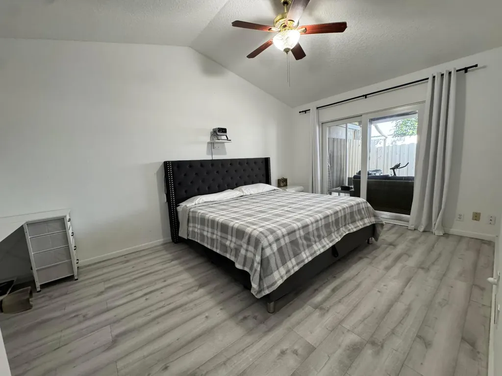1518 Royal Forest Court Palm Springs FL 33406