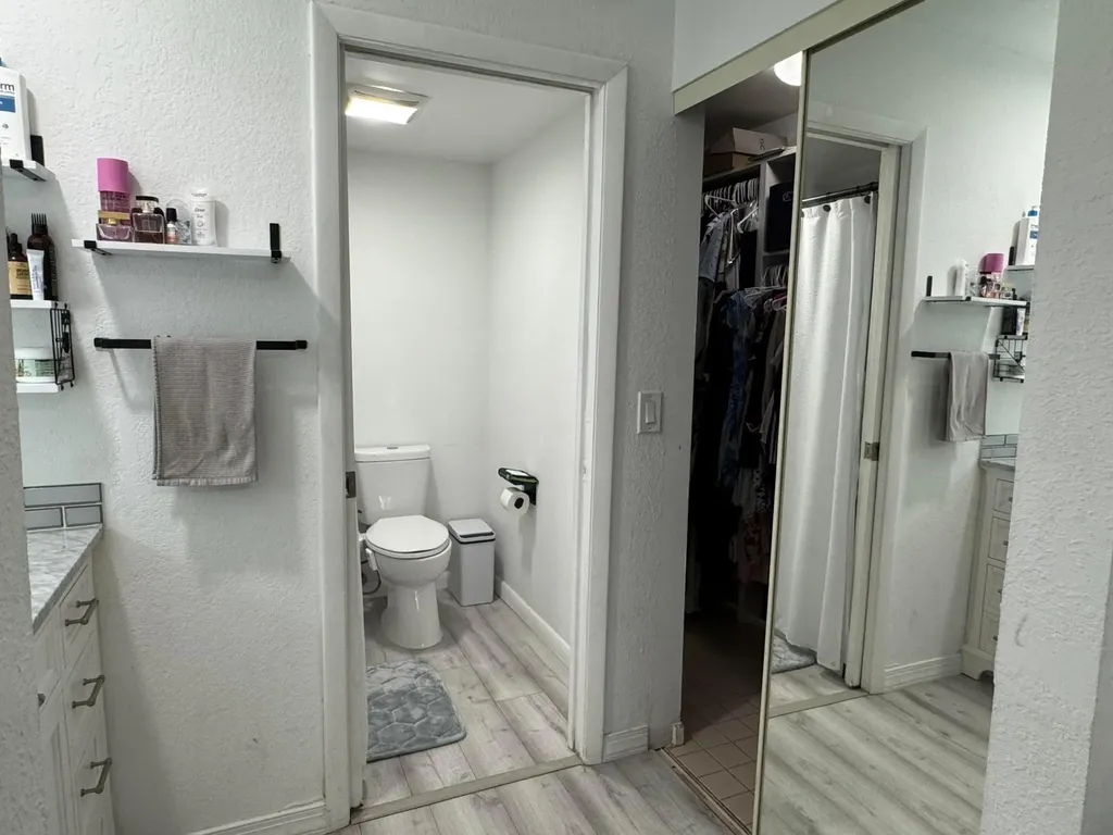 1518 Royal Forest Court Palm Springs FL 33406