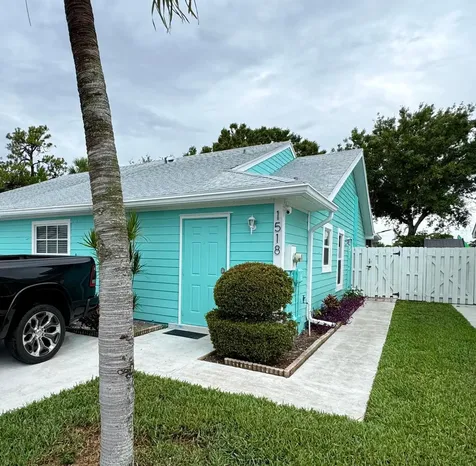 1518 Royal Forest Court Palm Springs FL 33406