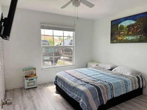 1518 Royal Forest Court Palm Springs FL 33406