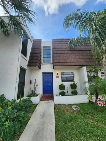 1504 NW 89th Terrace Pembroke Pines FL 33024