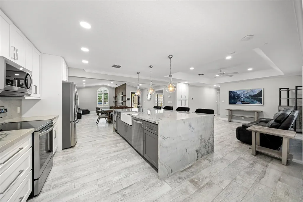 8809 NW 55th Place Coral Springs FL 33067