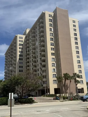 2000 S Ocean Boulevard Lauderdale By The Sea FL 33062