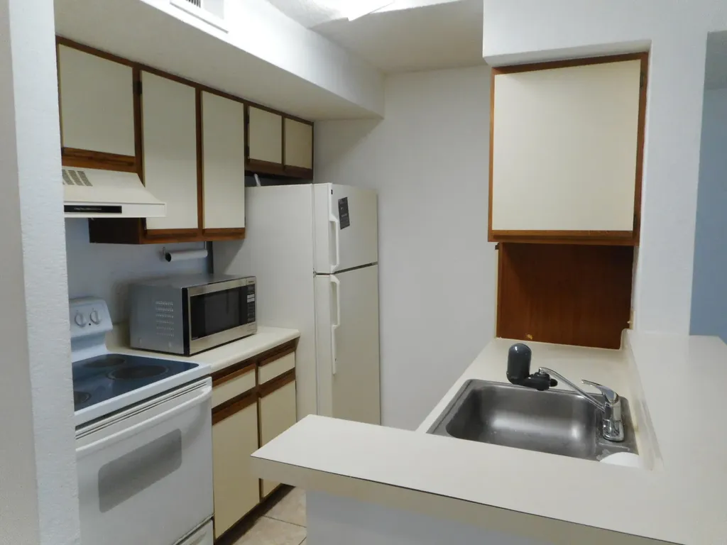 2986 S University Drive Davie FL 33328