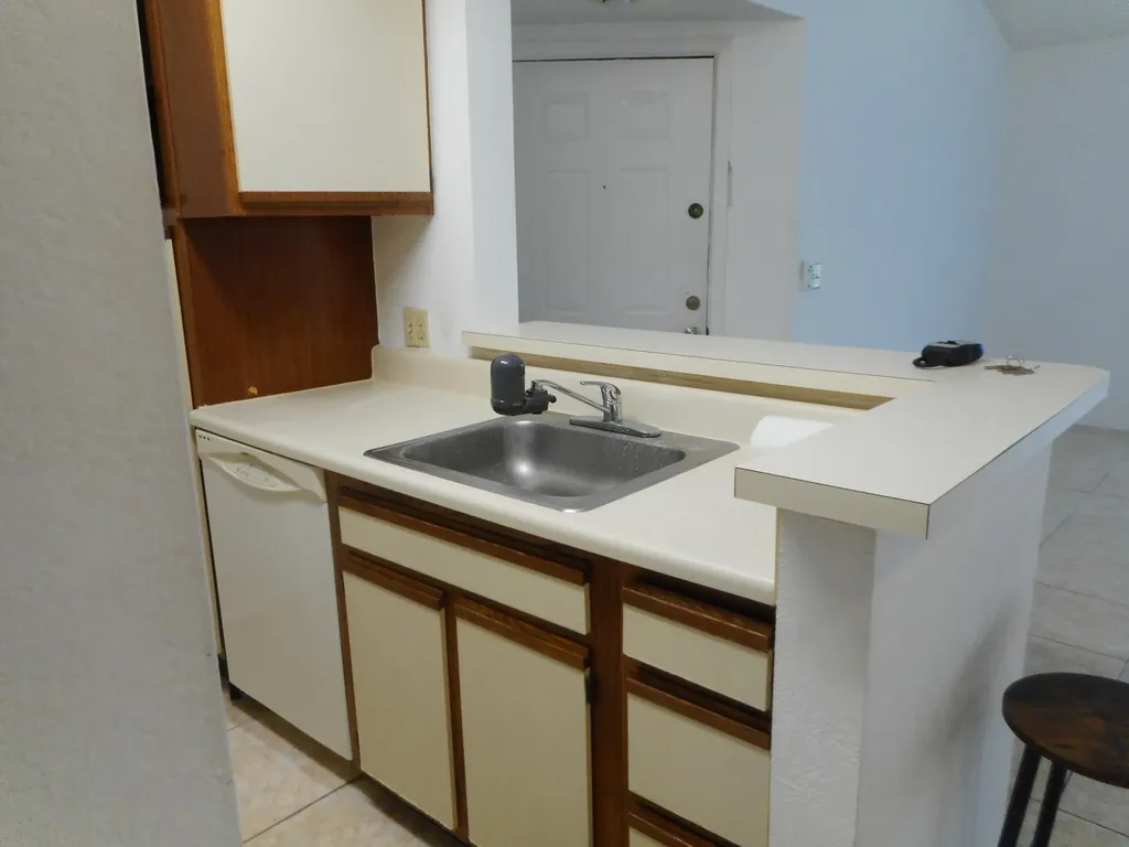 2986 S University Drive Davie FL 33328