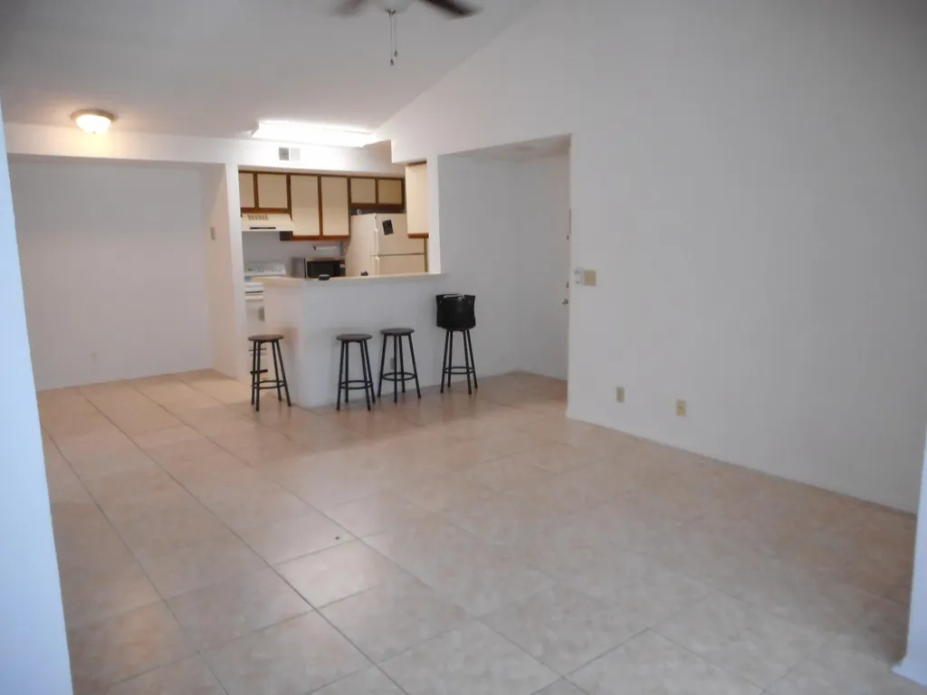 2986 S University Drive Davie FL 33328