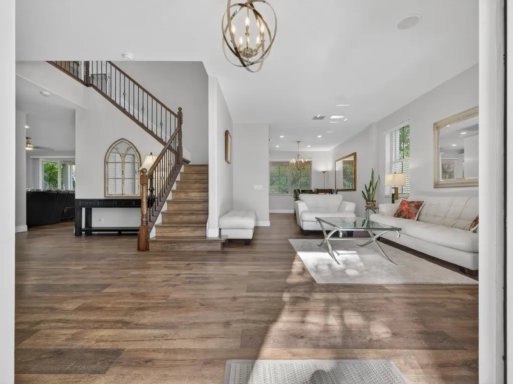552 Penta Court Weston FL 33327