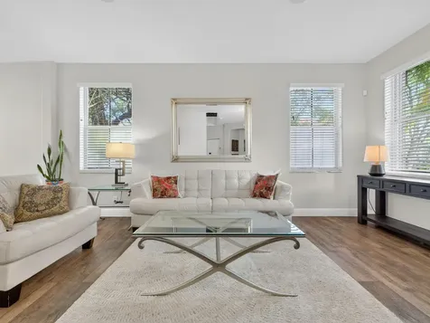 552 Penta Court Weston FL 33327