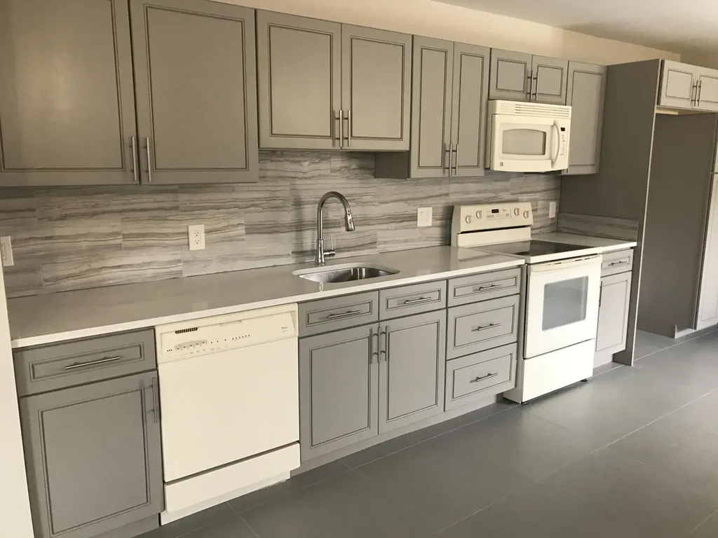 142 SW 8th Avenue Delray Beach FL 33444