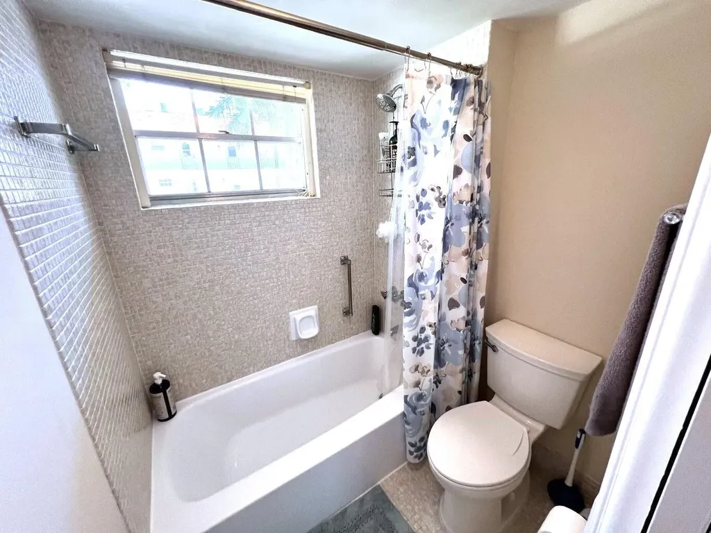 5580 W Tamberlane Circle Palm Beach Gardens FL 33418