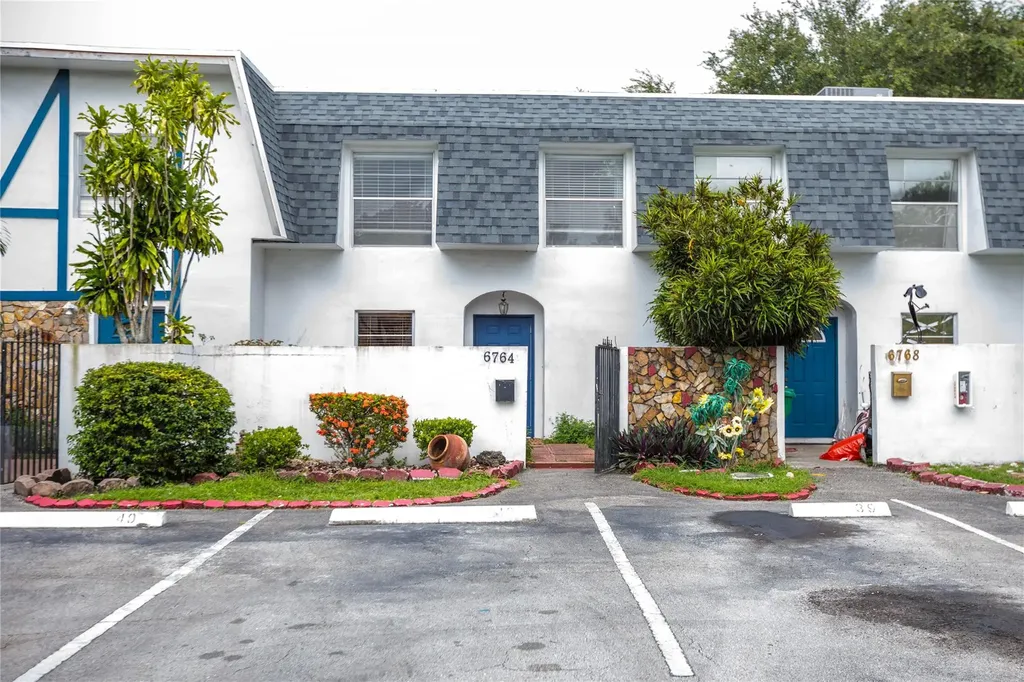 6764 SW 40th Street Davie FL 33314