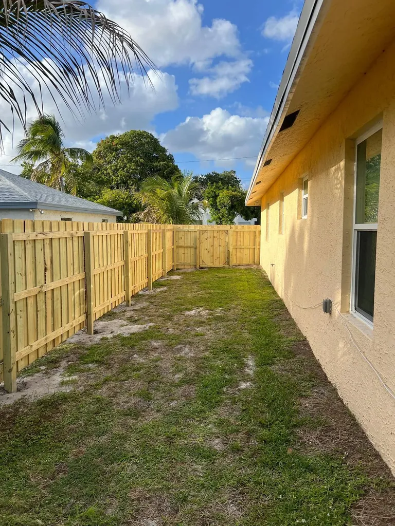 962 29th Street West Palm Beach FL 33407