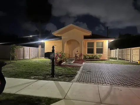 962 29th Street West Palm Beach FL 33407