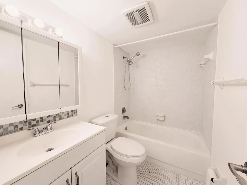 600 Village Green Court Palm Springs FL 33461