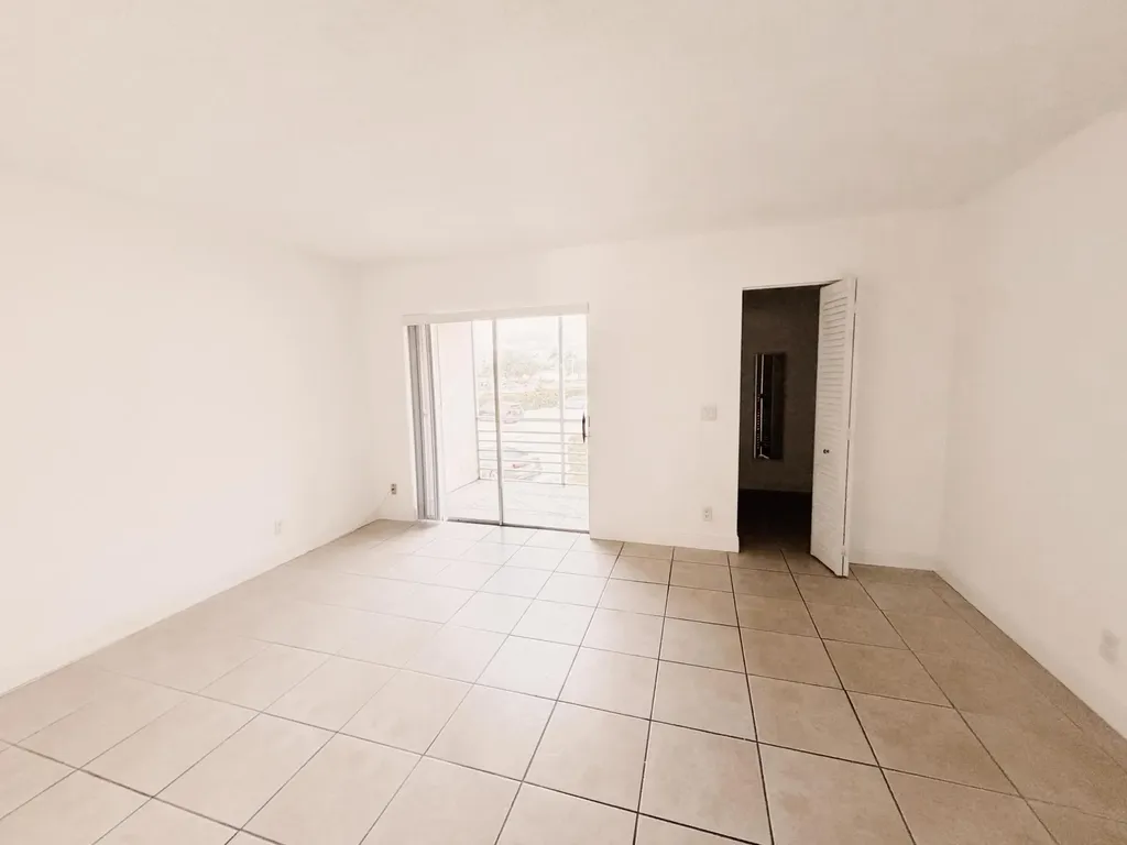 600 Village Green Court Palm Springs FL 33461