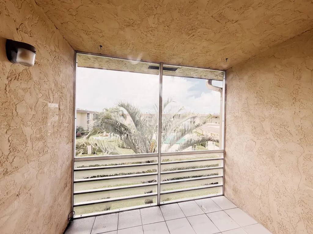 100 E Village Green Circle Circle E Palm Springs FL 33461