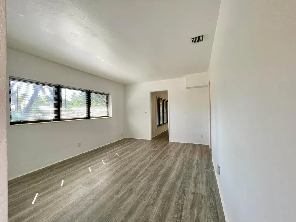 2725 NE 27th Court Fort Lauderdale FL 33306