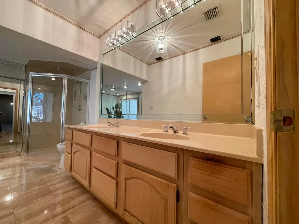 2725 NE 27th Court Fort Lauderdale FL 33306