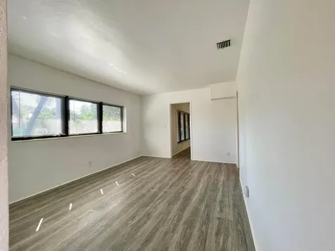 2725 NE 27th Court Fort Lauderdale FL 33306