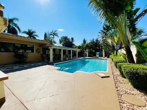 2725 NE 27th Court Fort Lauderdale FL 33306