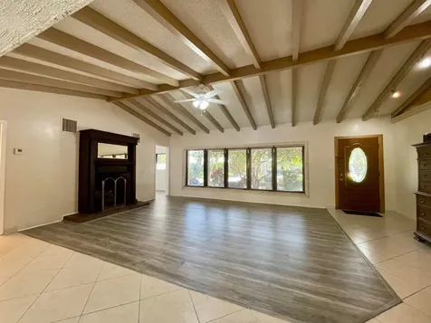 2725 NE 27th Court Fort Lauderdale FL 33306