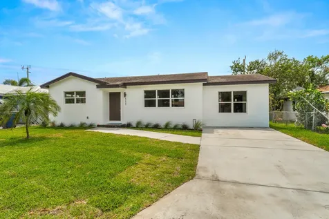 111 W 35th Street Riviera Beach FL 33404