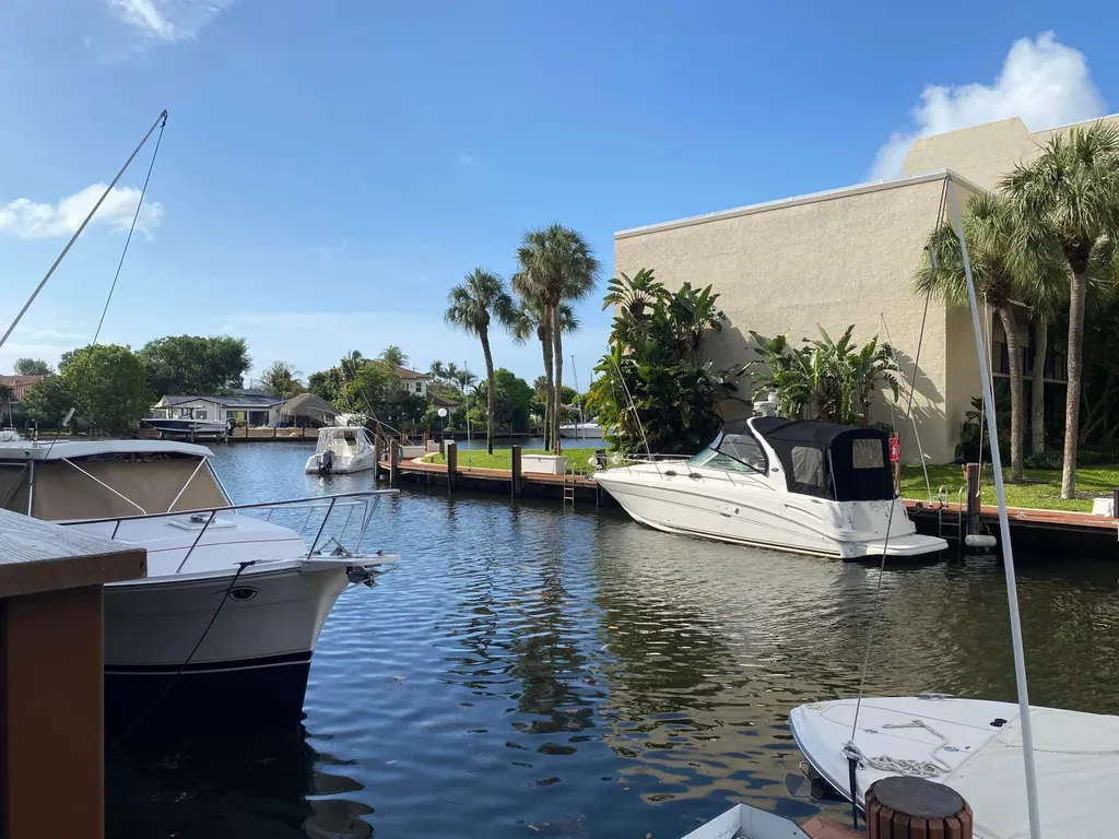 15 Royal Palm Way Boca Raton FL 33432